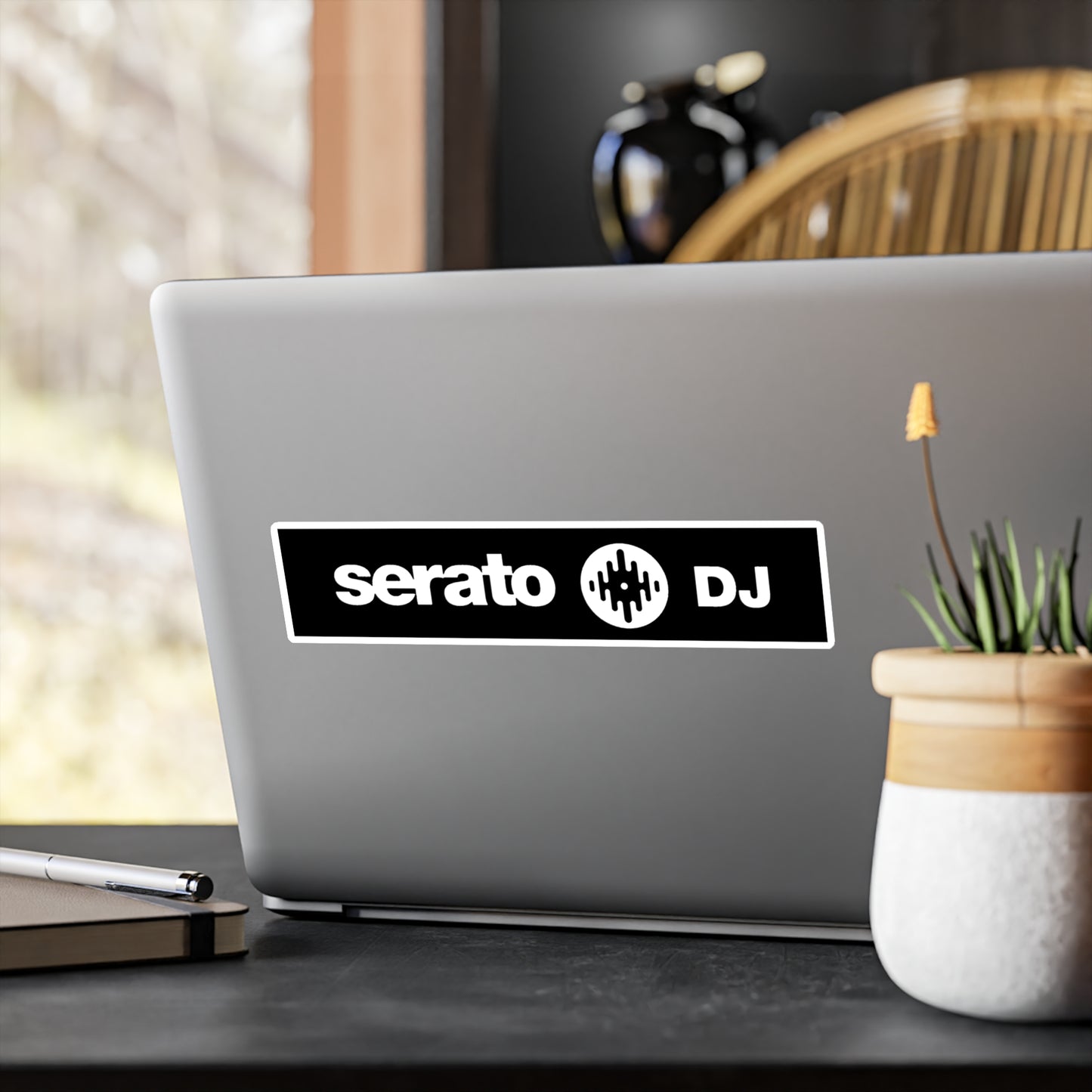 Serato DJ Logo Vinyl Sticker — Kiss-Cut Laptop Decal